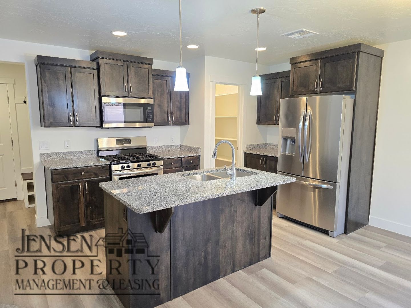 4 Bedroom – photo 1