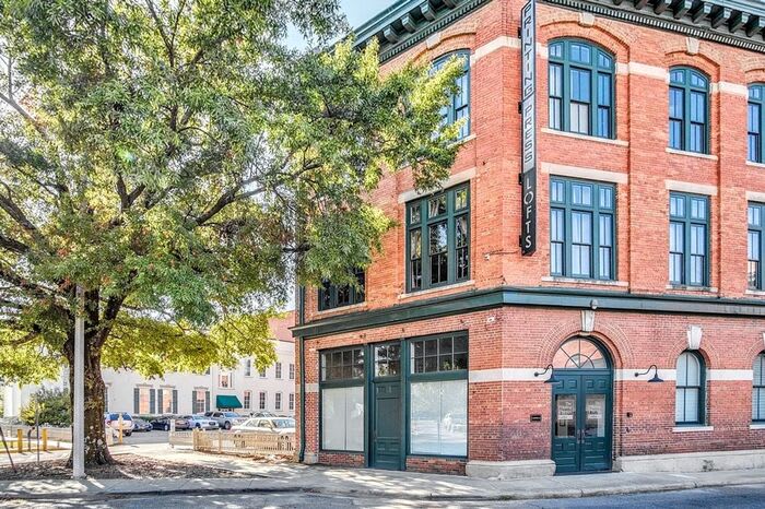 215 North Court Street – photo 1