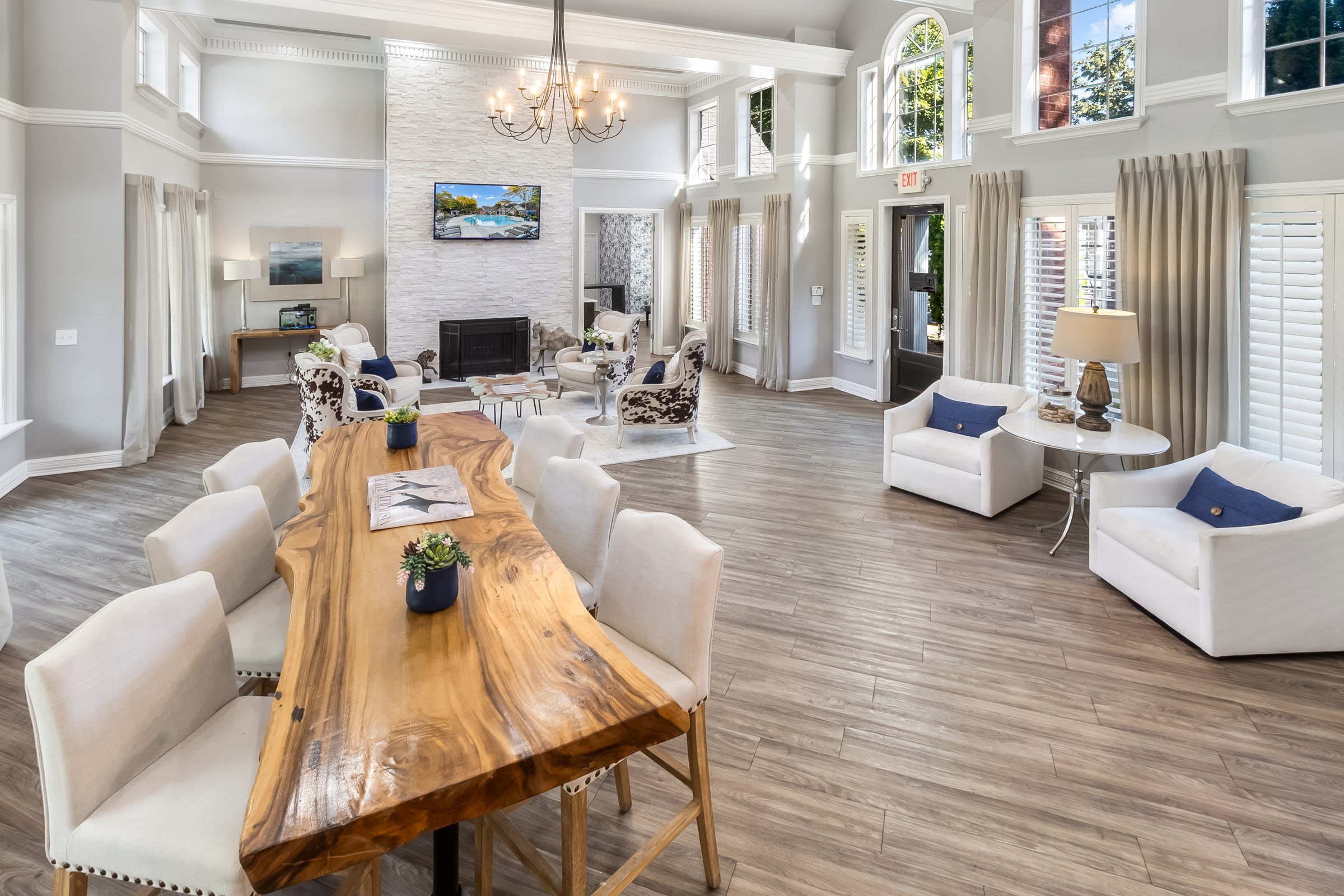 The Estates at Brentwood – photo 1 of 20