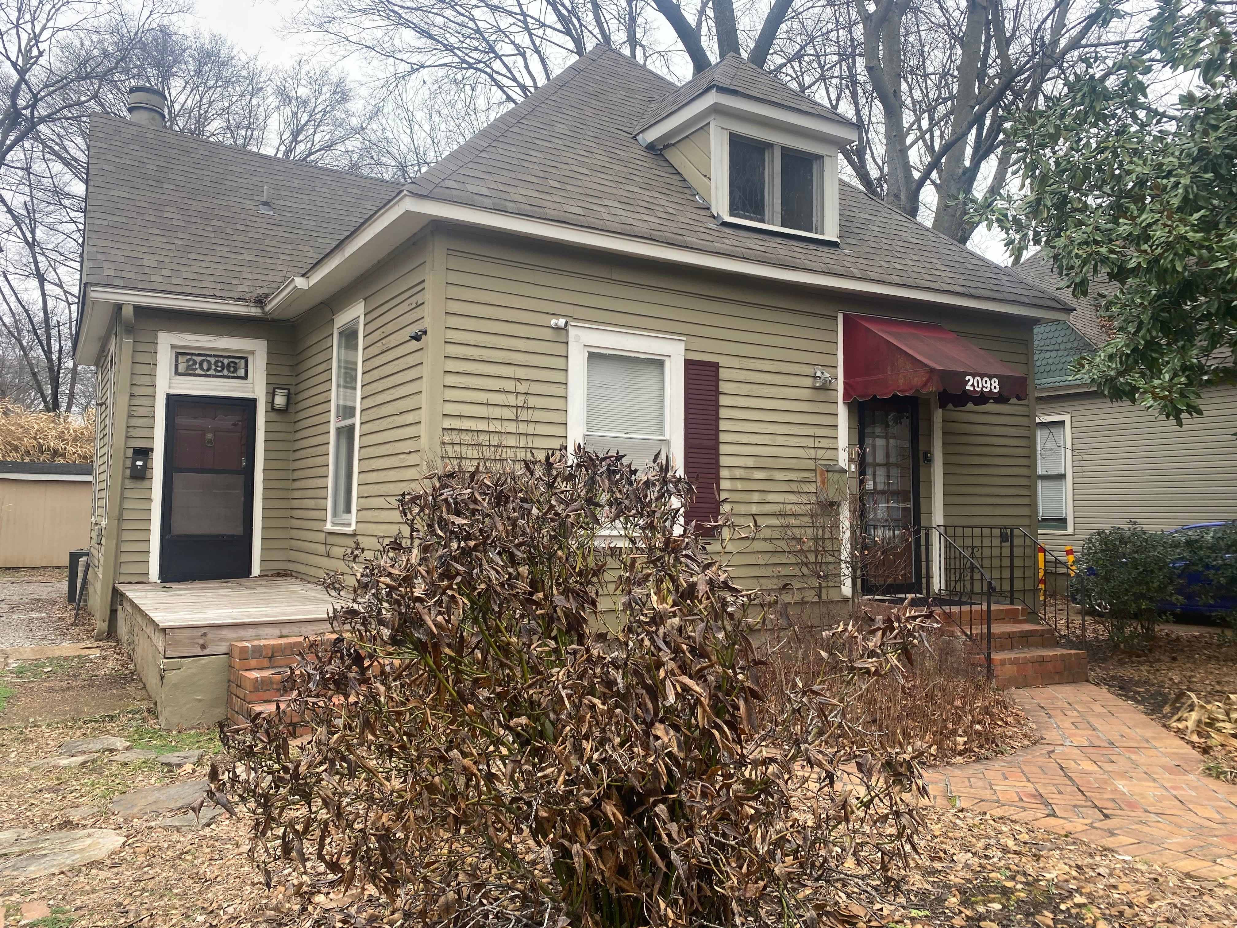 2096 Court Ave – photo 1