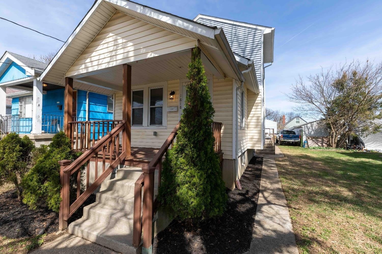 1818 Dallas Avenue – photo 1 of 23
