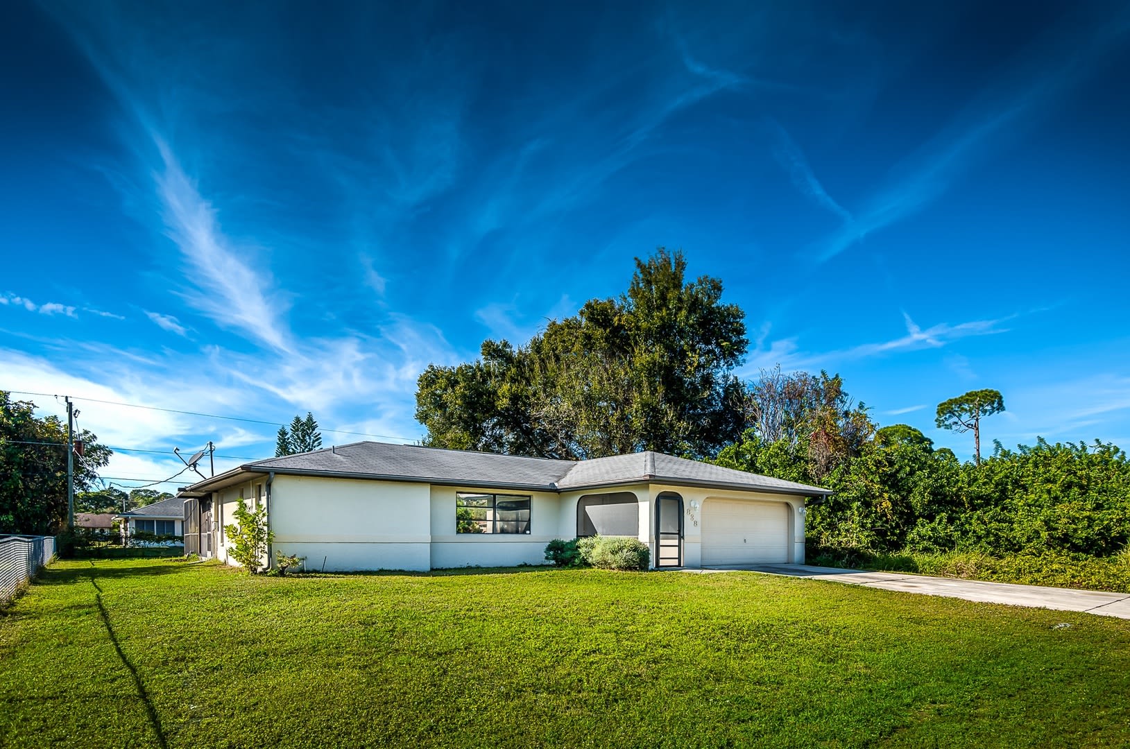 PET FRIENDLY POOL HOME IN PORT CHARLOTTE – photo 1