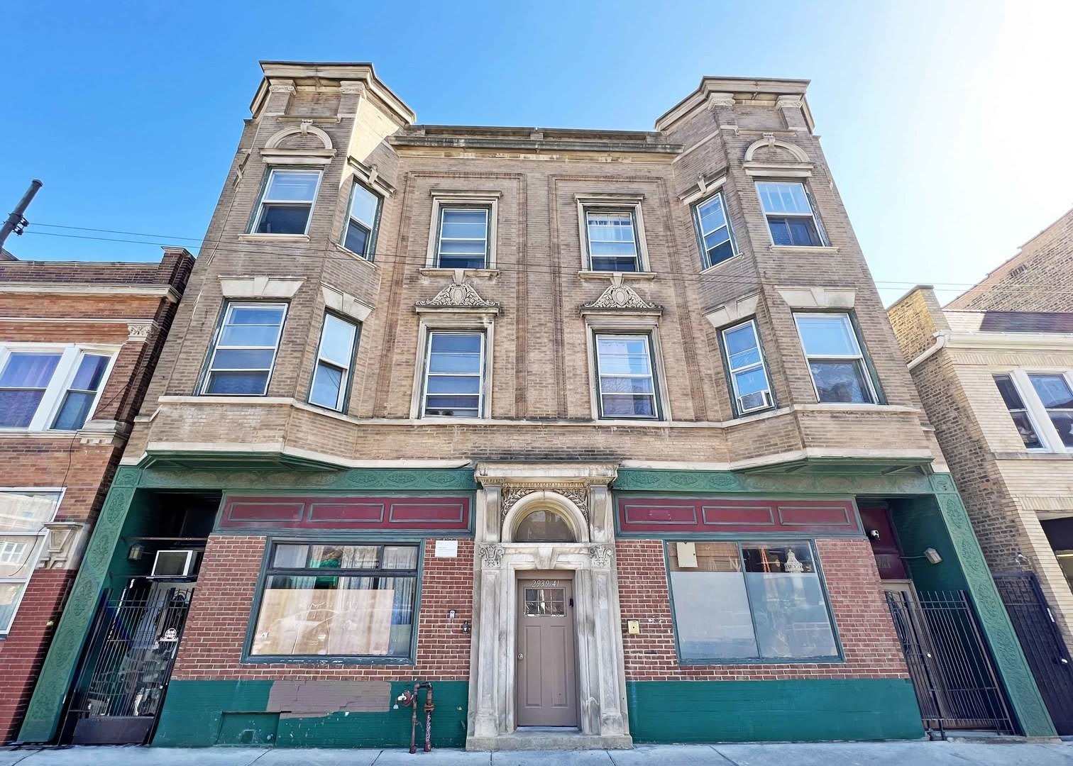 2941 W Belmont Avenue – photo 1