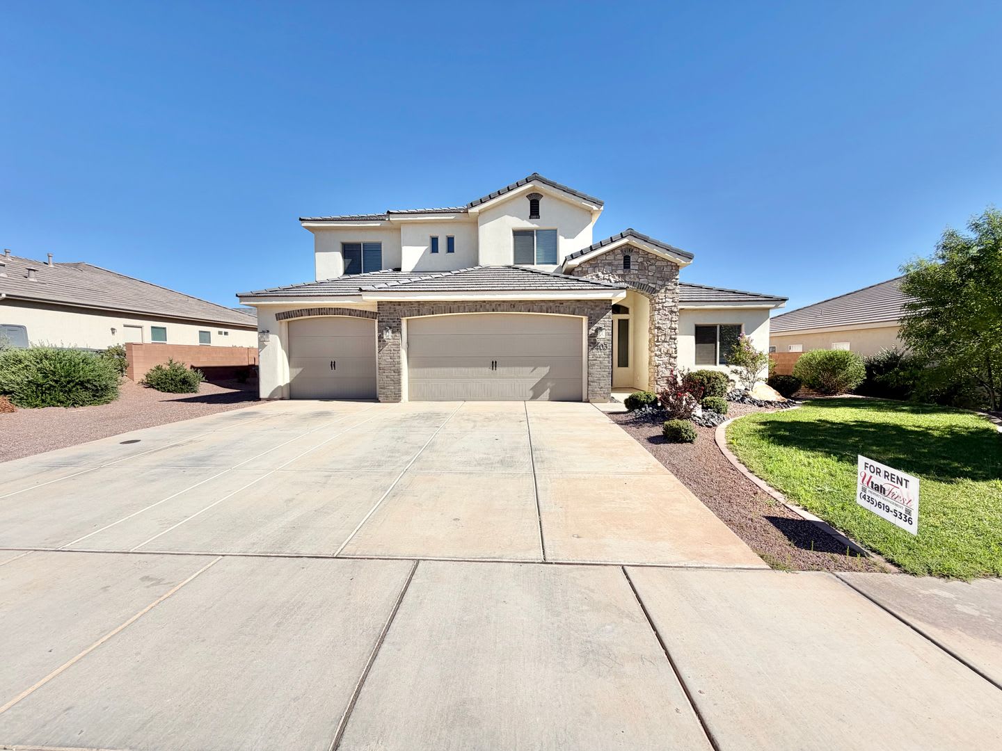 Incredible price!! Stunning 6 bedroom in Little Valley – photo 1