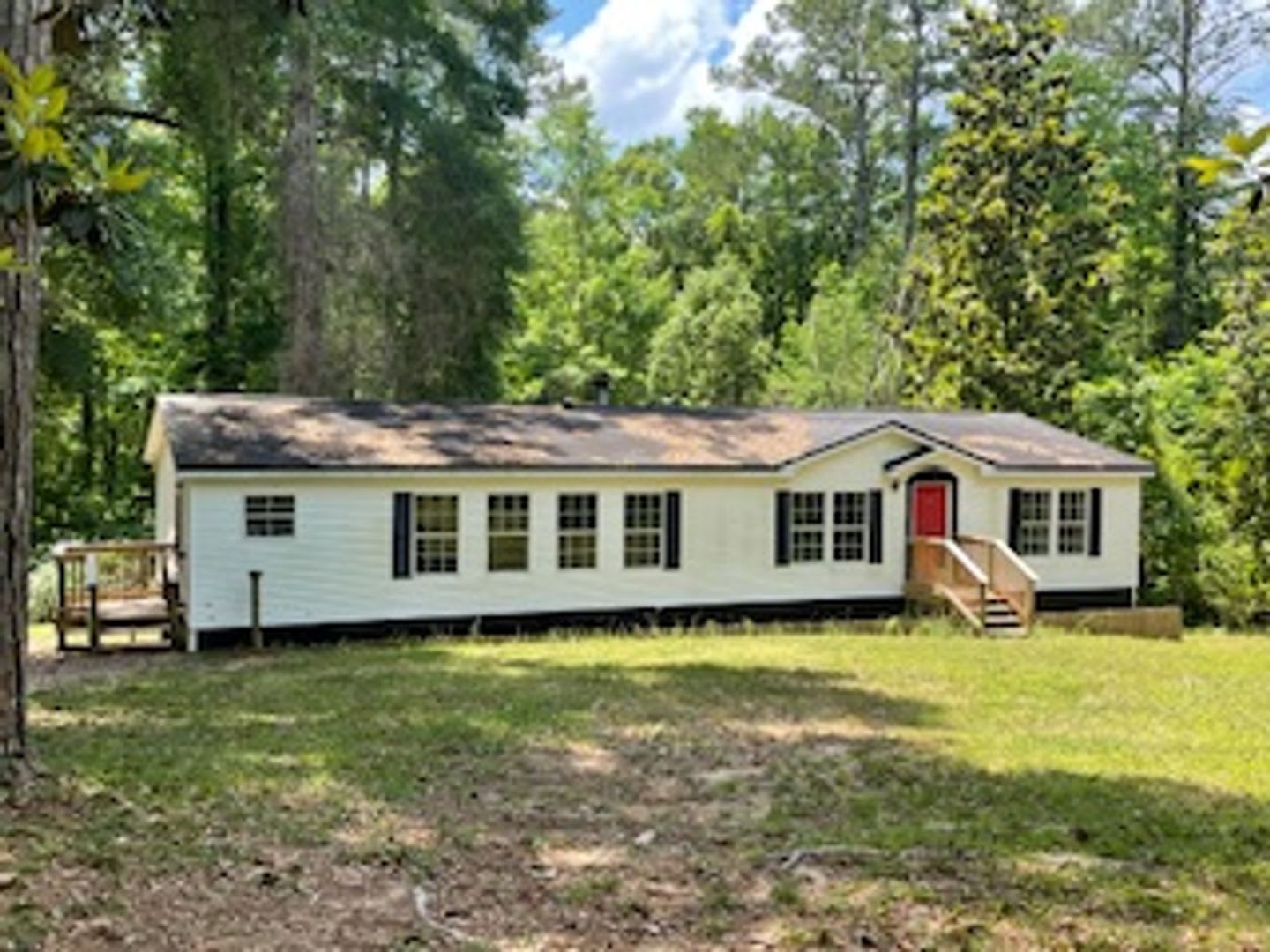 Quincy Mobile Home on 2 Acres – photo 1 of 8