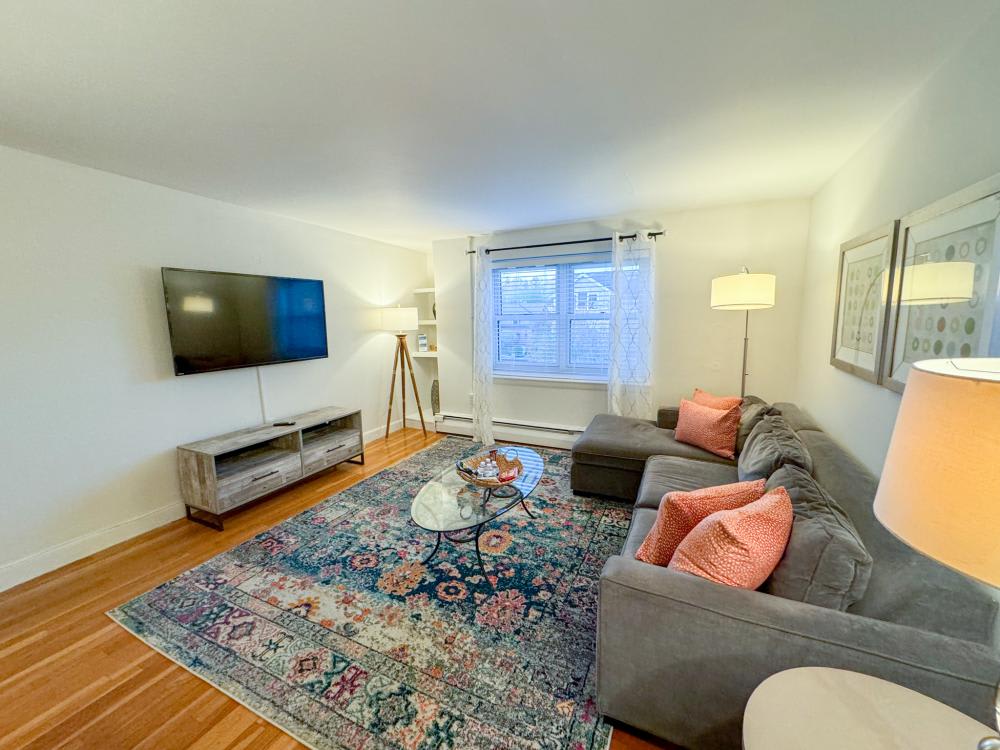 91 Chestnut St – photo 1 of 320