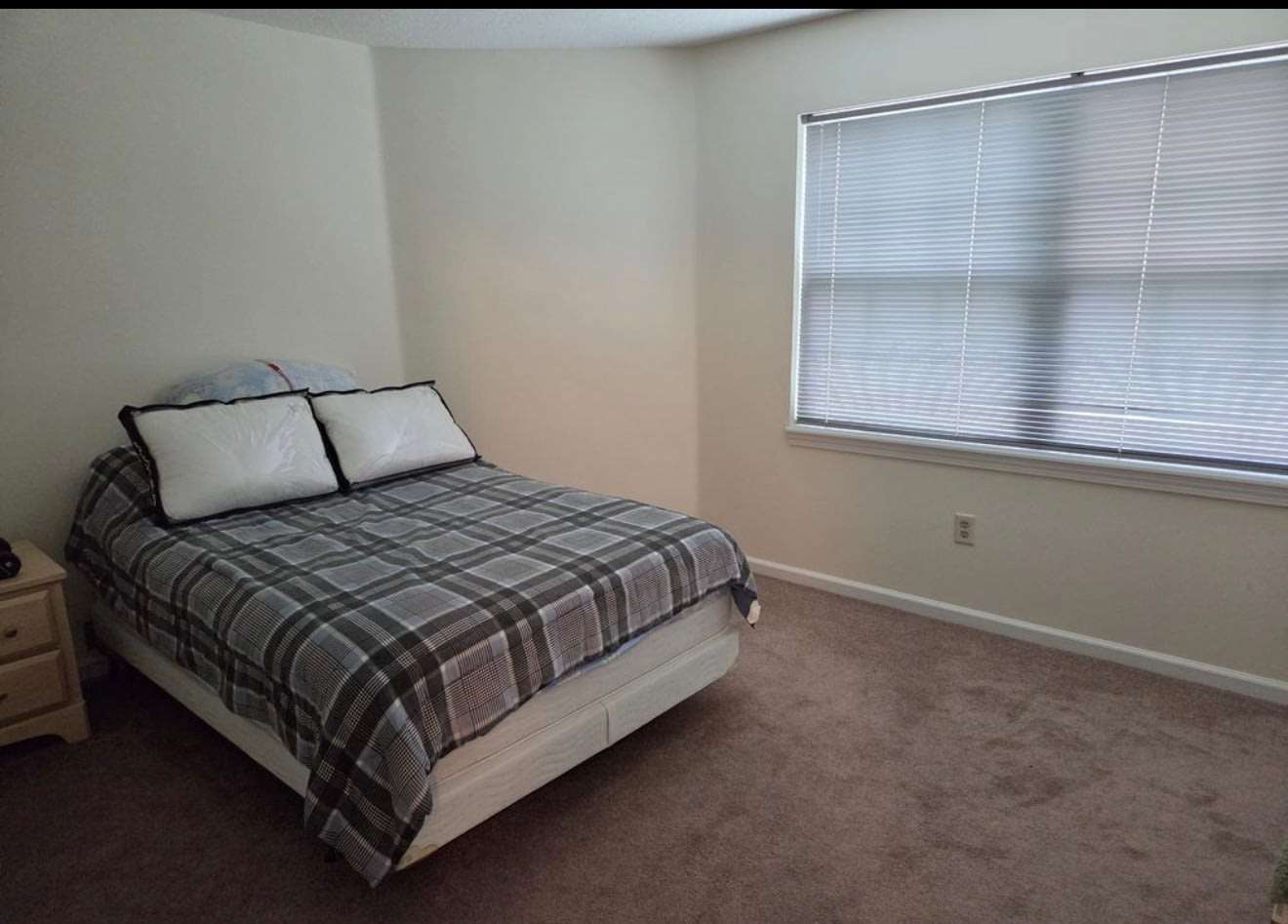 37 Crystal Lane – photo 1 of 39