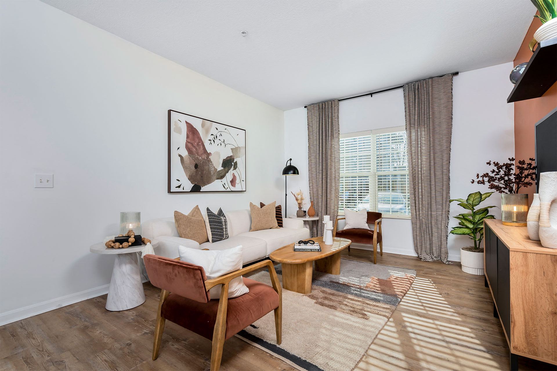 Warner West Apartments – photo 1 of 29