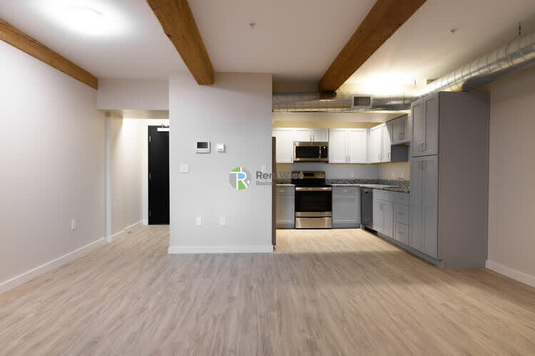 129 Guild Street – photo 1 of 7