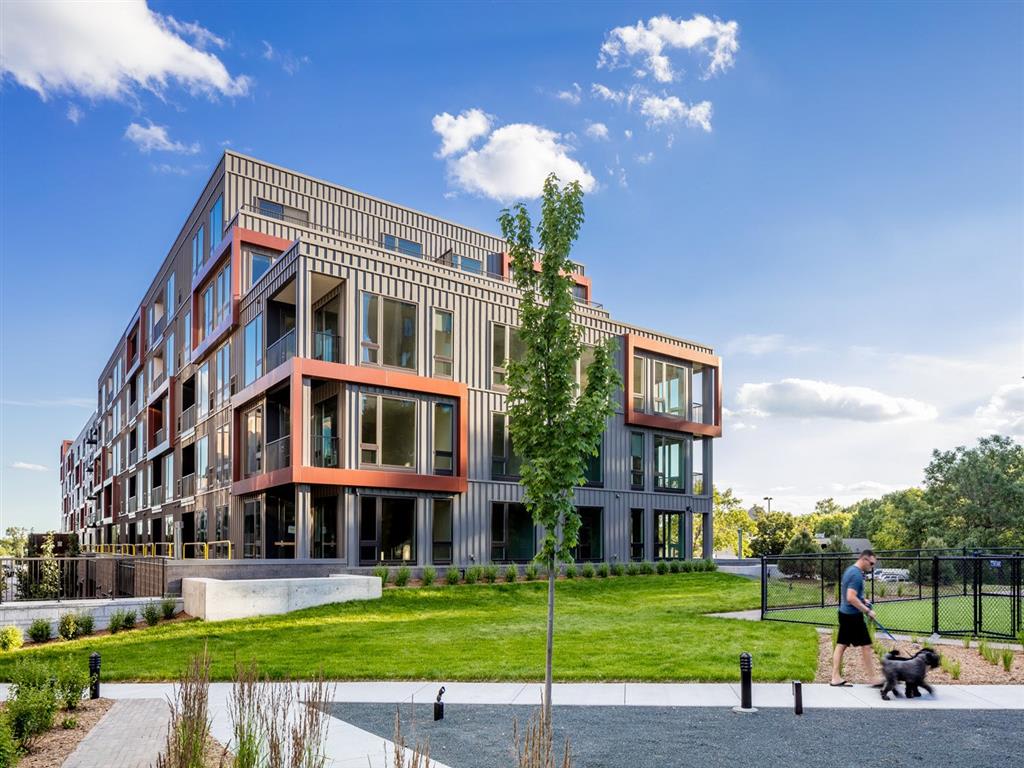 Foundry Lake Street – photo 1