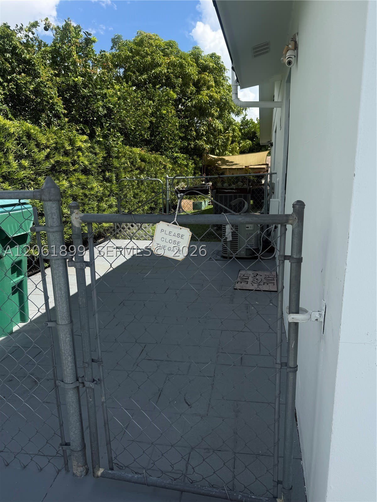 13101 SW 82nd Ter – photo 1 of 15