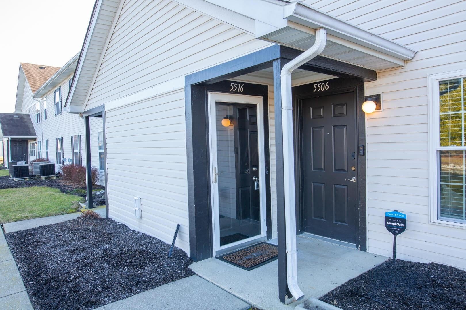 5516 Cedar Springs – photo 1