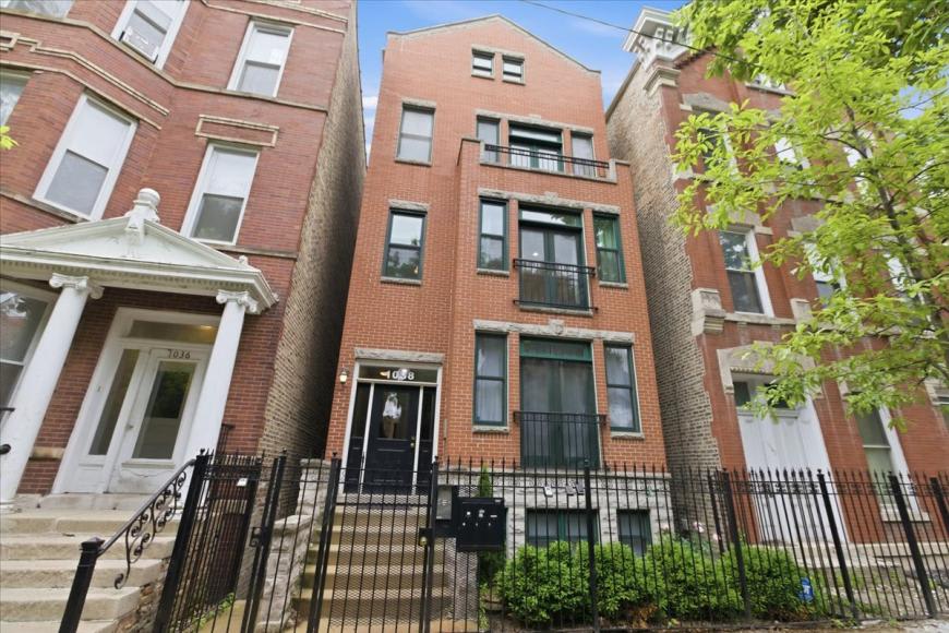 1038 N Marshfield Ave – photo 1