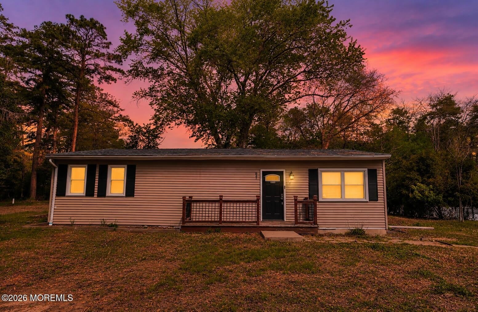 837 Forest Avenue – photo 1 of 10