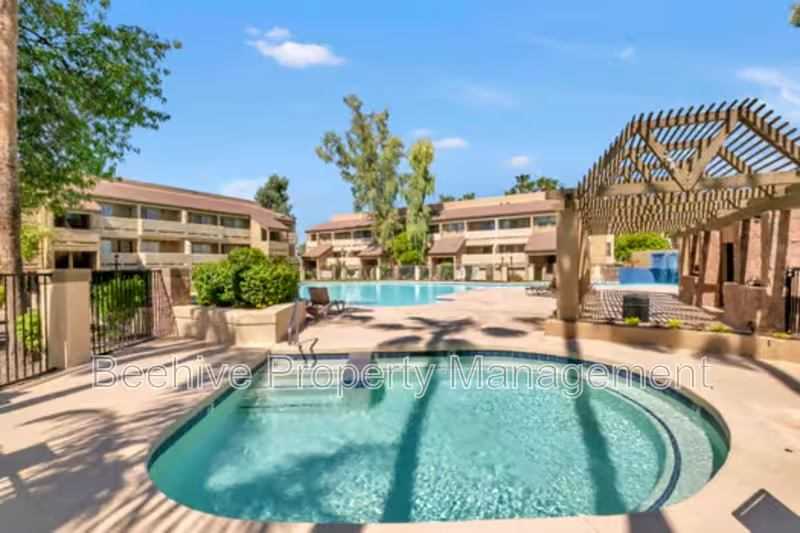 1331 W Baseline Rd – photo 1