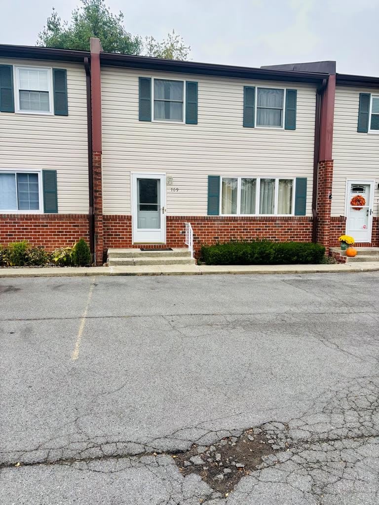 709 Chert Lane – photo 1 of 16