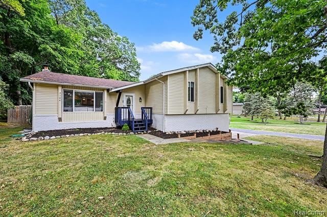 2104 Highfield Road – photo 1