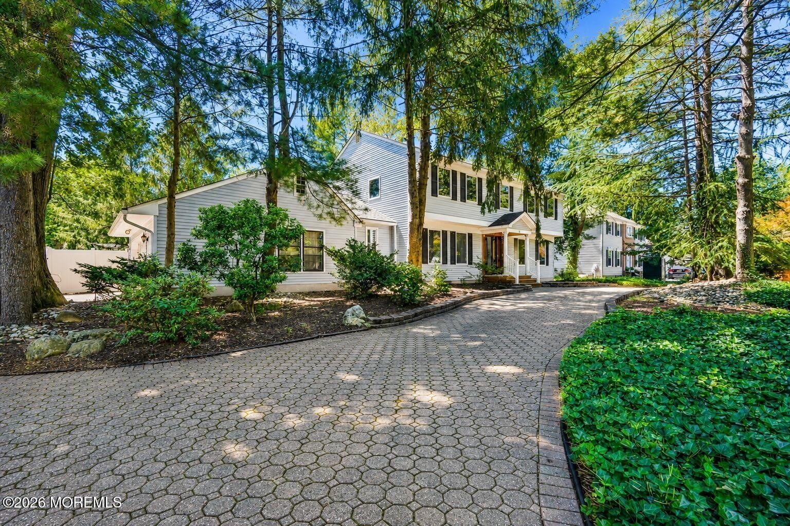 16 Phyllis Place – photo 1