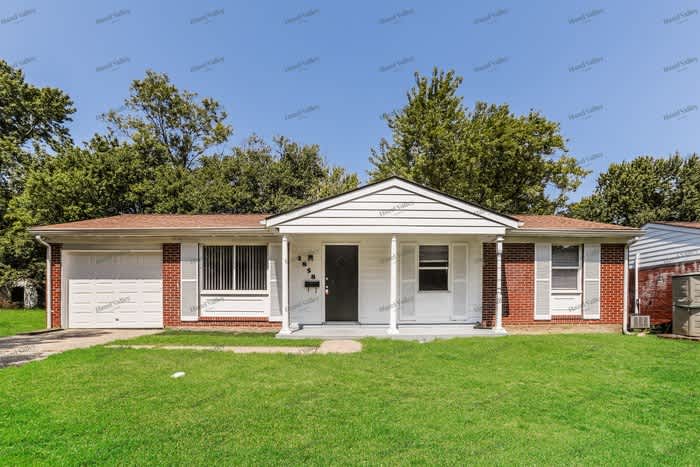 1858 Aspenhill Drive – photo 1 of 12