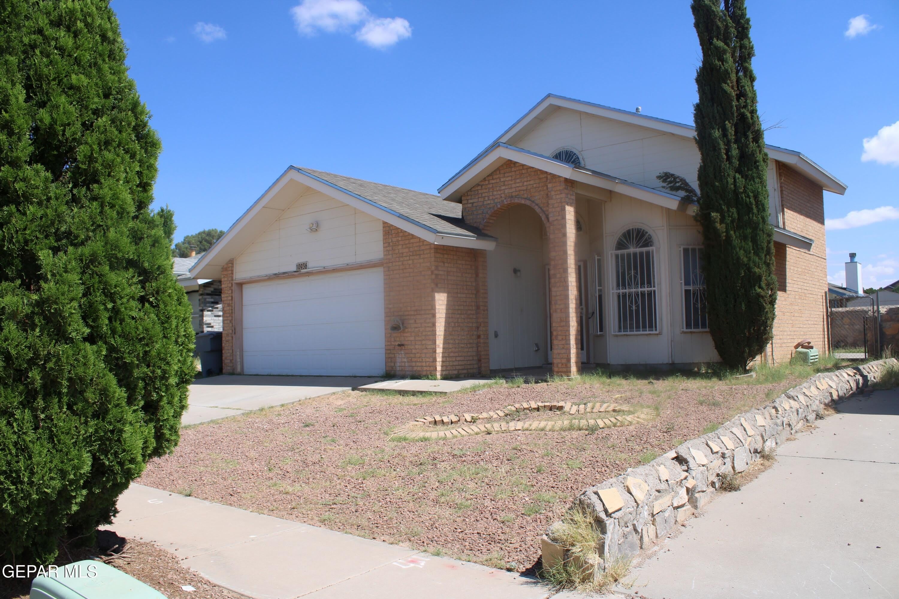 10936 WHITEHALL Drive – photo 1