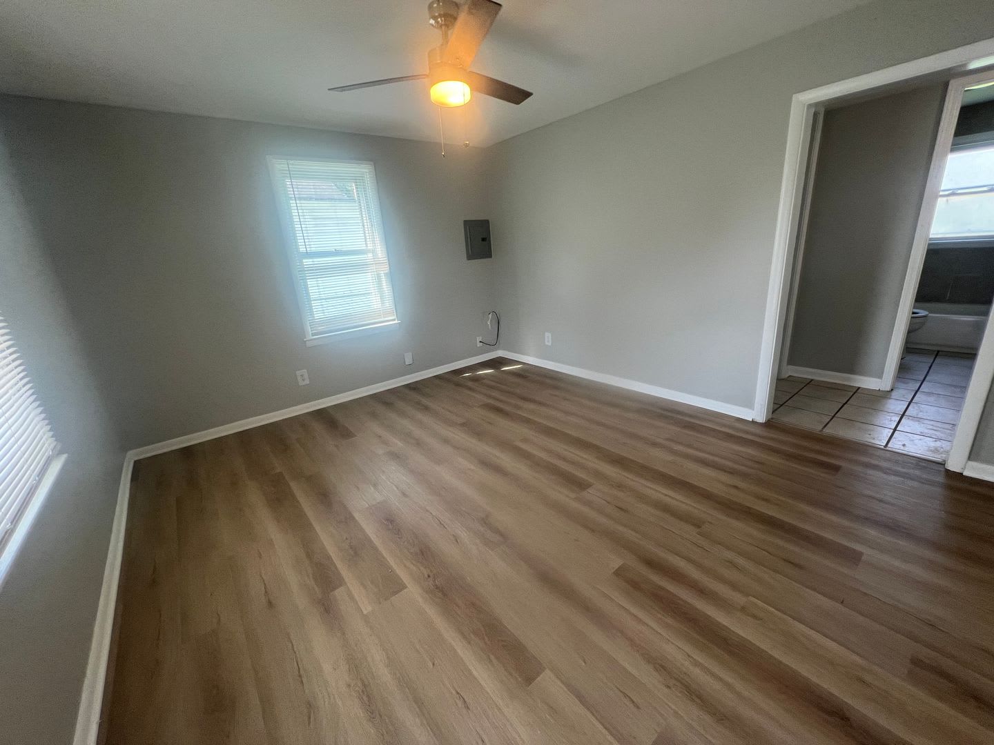 Charming 2 Bedroom 1 Bathroom Home Perfectly Blends Modern Updates With Bright Airy Living – photo 1