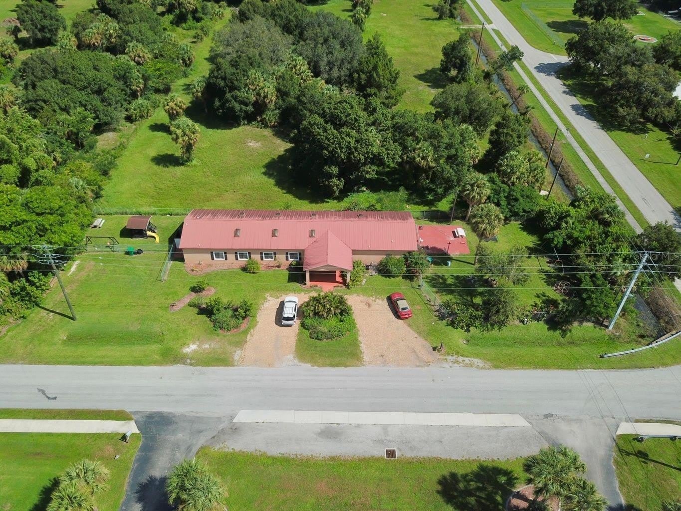 704 SW 6TH Street – photo 1 of 21