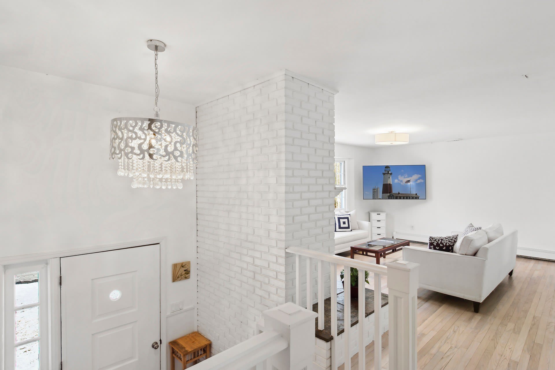 18 Sylvan Lane – photo 1 of 10