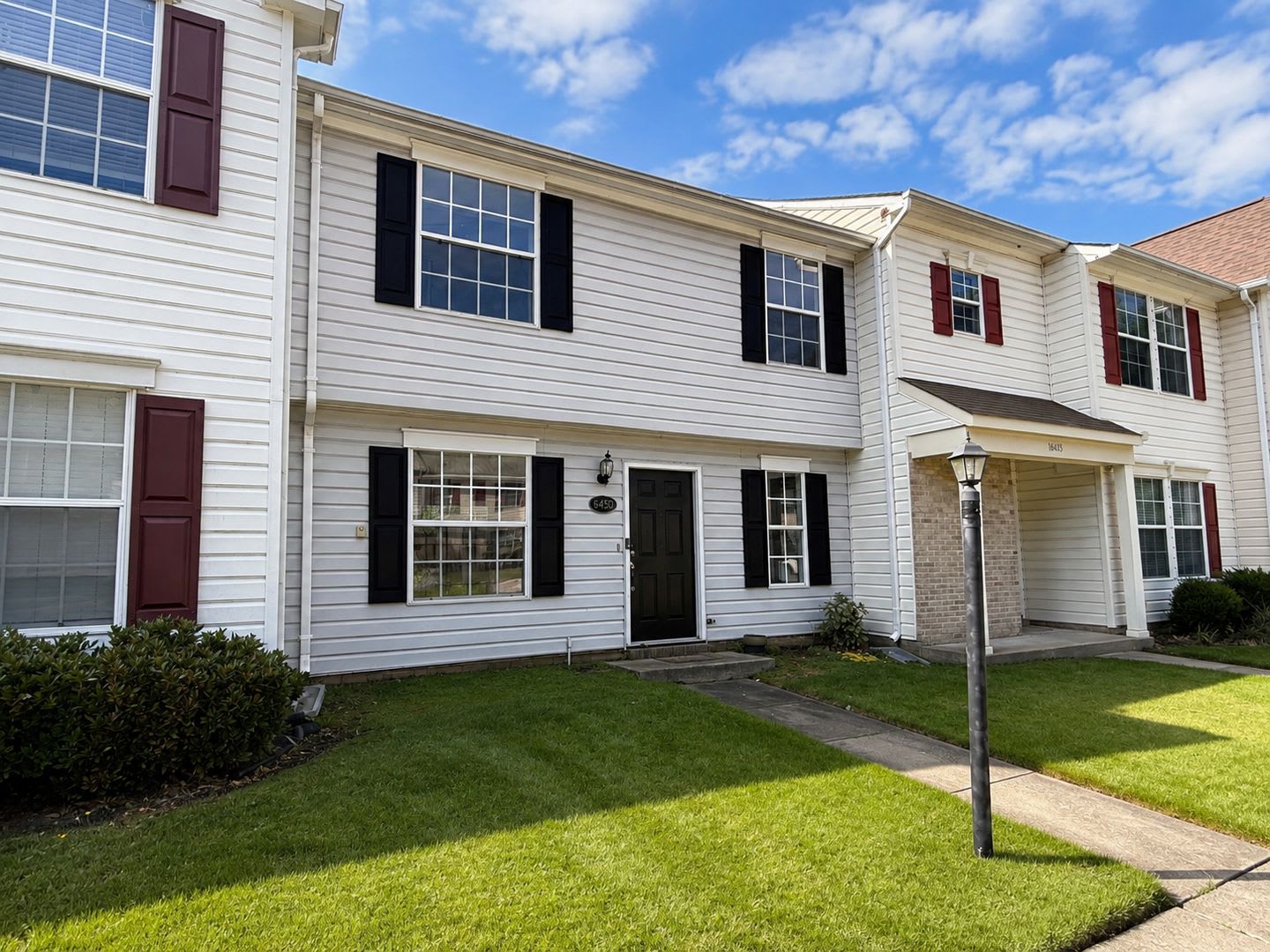 Fresh Paint And Carpet, minutes from Dahlgren Base – photo 1 of 21