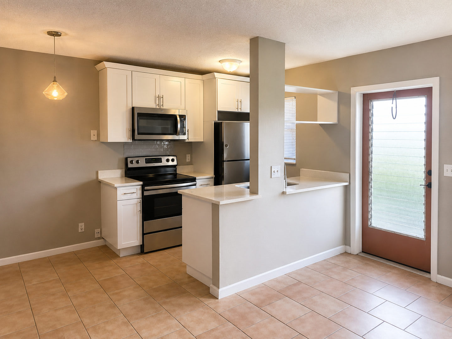 702 N L Street #13 – photo 1 of 5