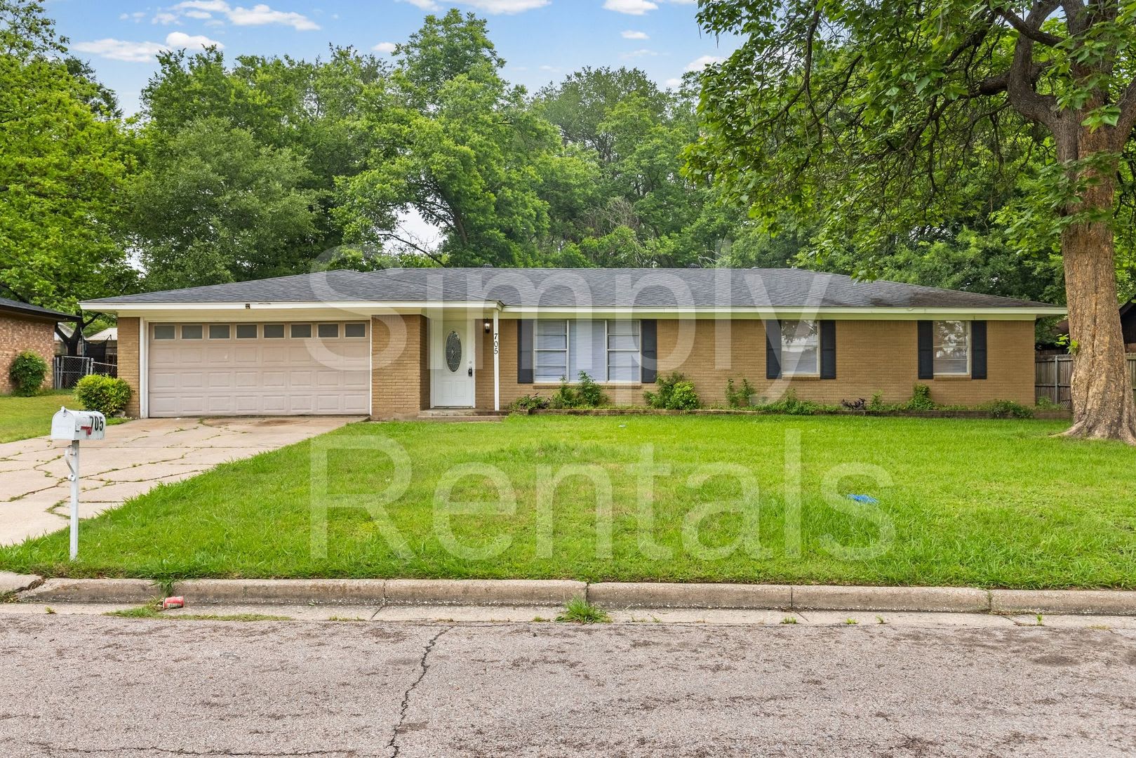 705 Plano – photo 1 of 39