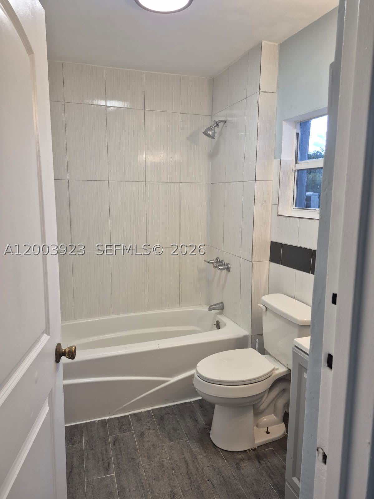 1231 Nw 101St St – photo 1 of 6