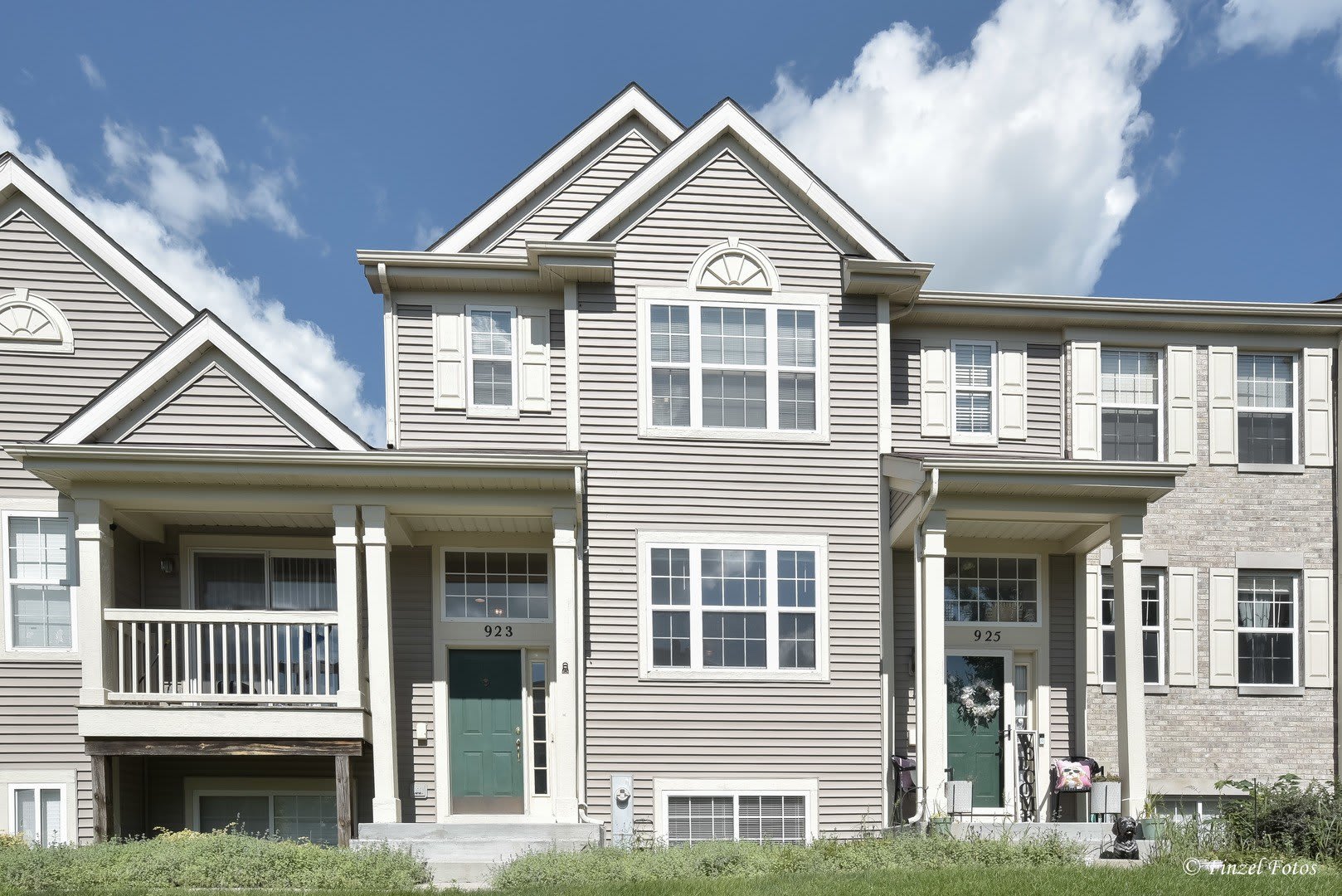 923 Emerald Drive – photo 1 of 25