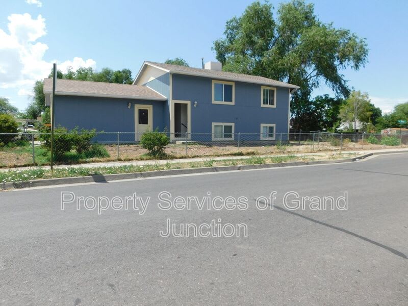 2776 Grant Court – photo 1 of 21