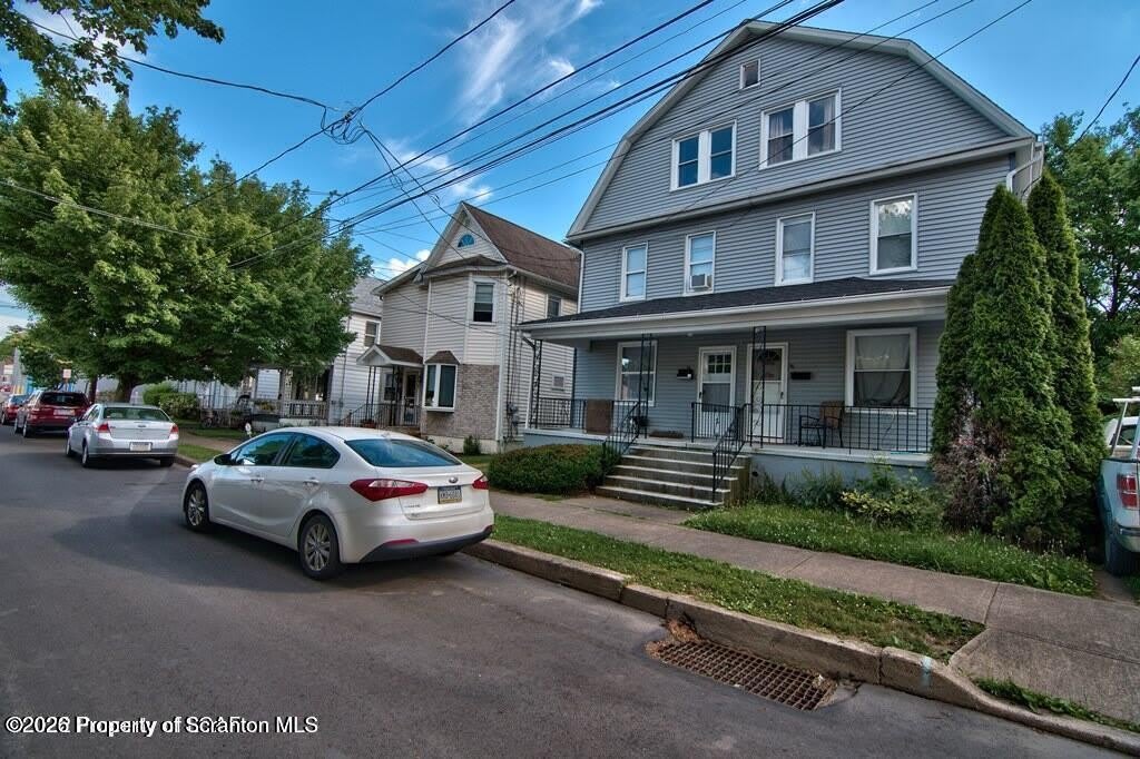 34 1/2 John Street – photo 1 of 25