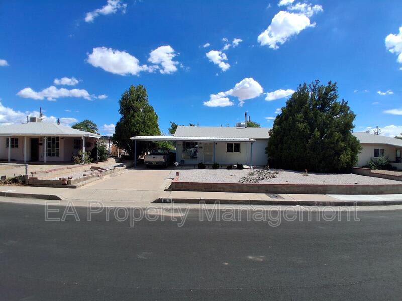 8910 Fairbanks Rd NE – photo 1
