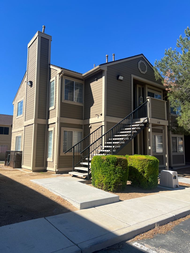 Ready for Move In. One Month Free Rent – photo 1 of 13
