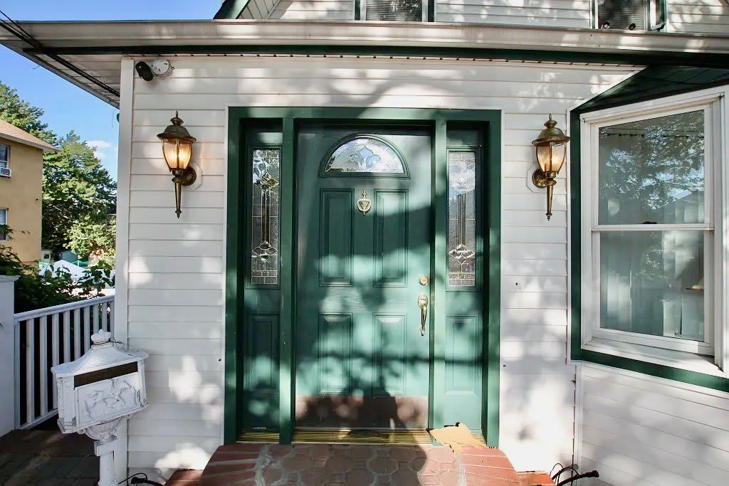1522 Dwight Place – photo 1