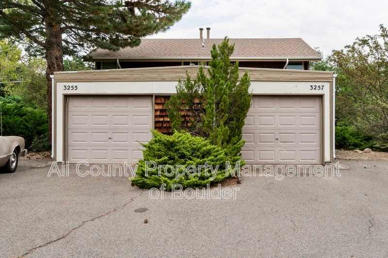 3257 Stanford Ave – photo 1