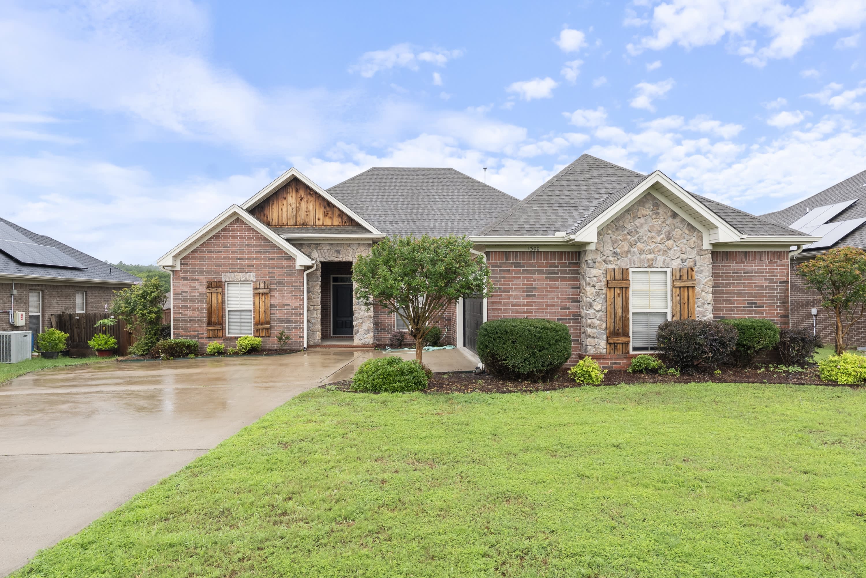 1300 Edge Valley Drive North – photo 1 of 44