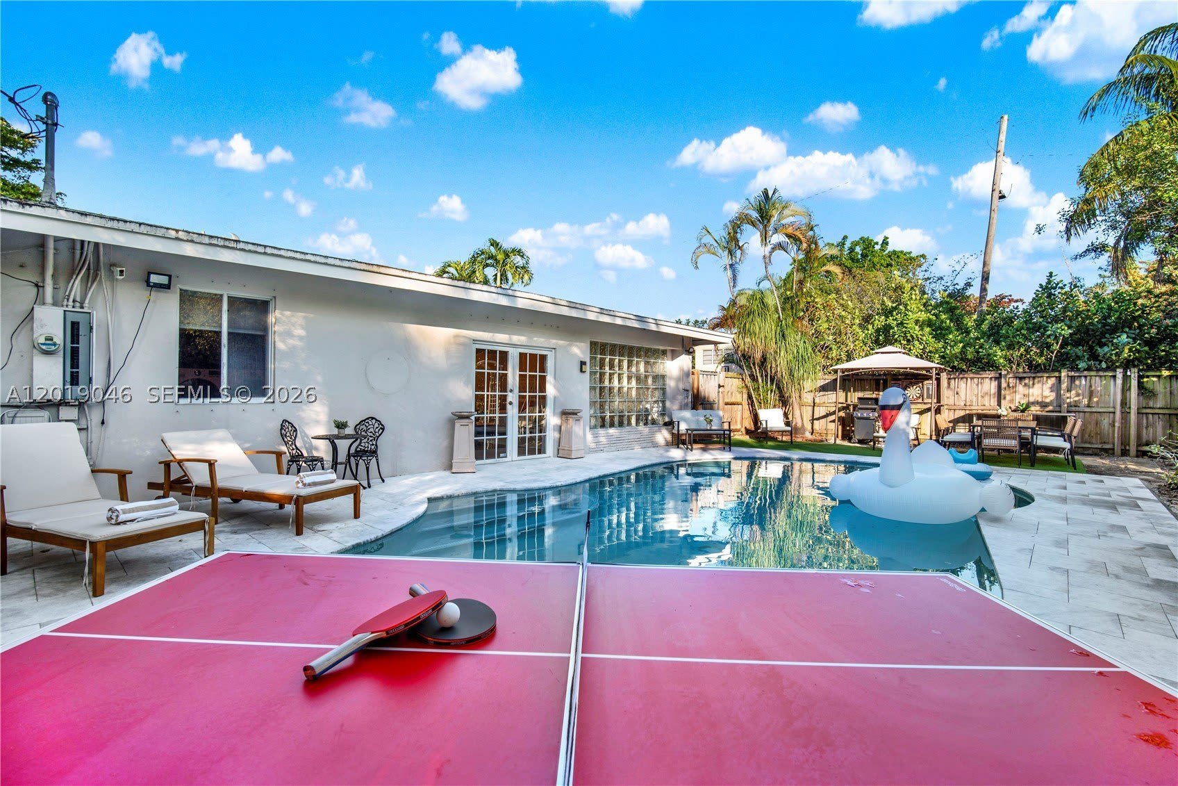 1600 SW 10th St – photo 1