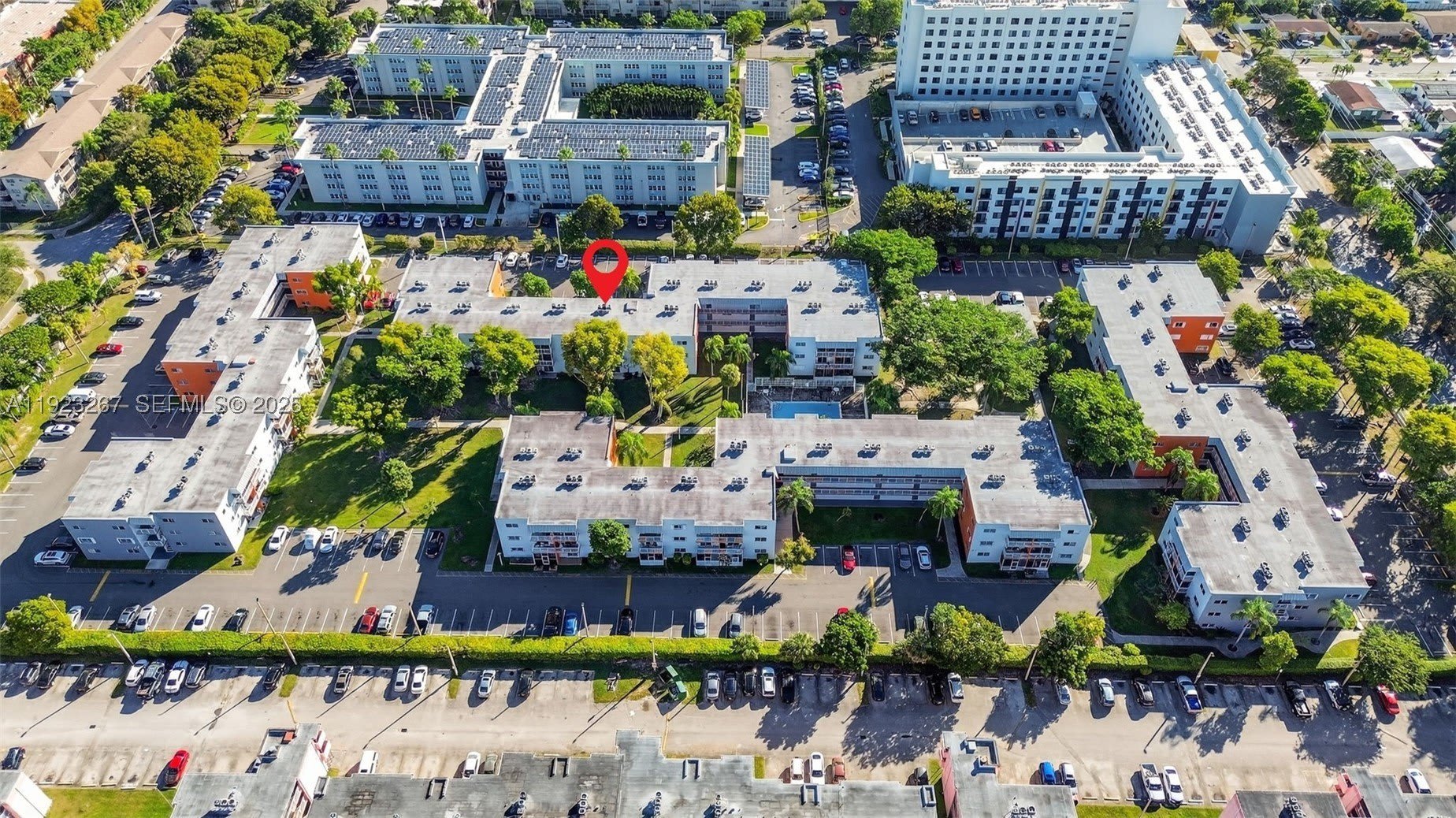 11309 SW 200th St – photo 1