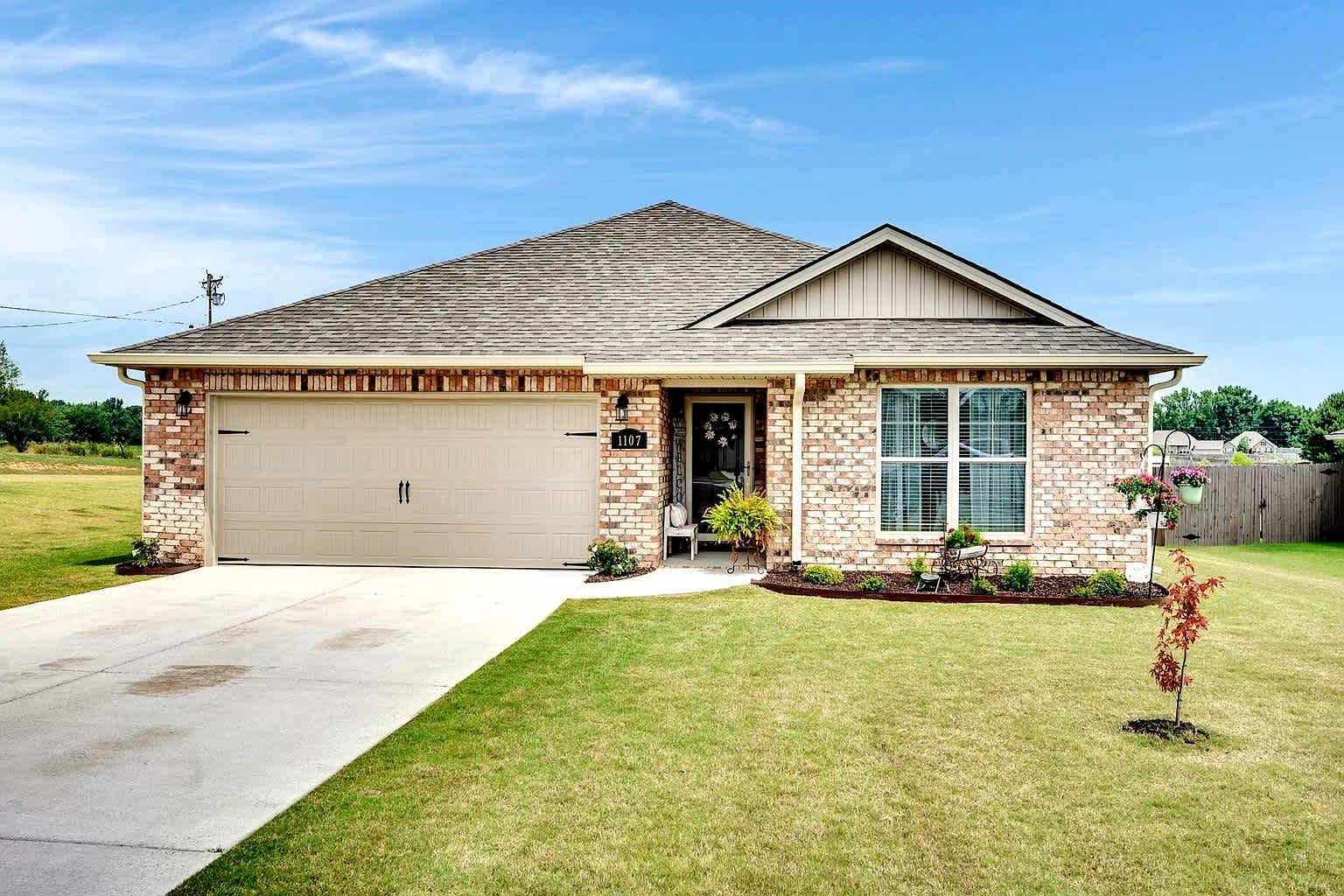 1107 Colonial Drive Southwest – photo 1 of 52