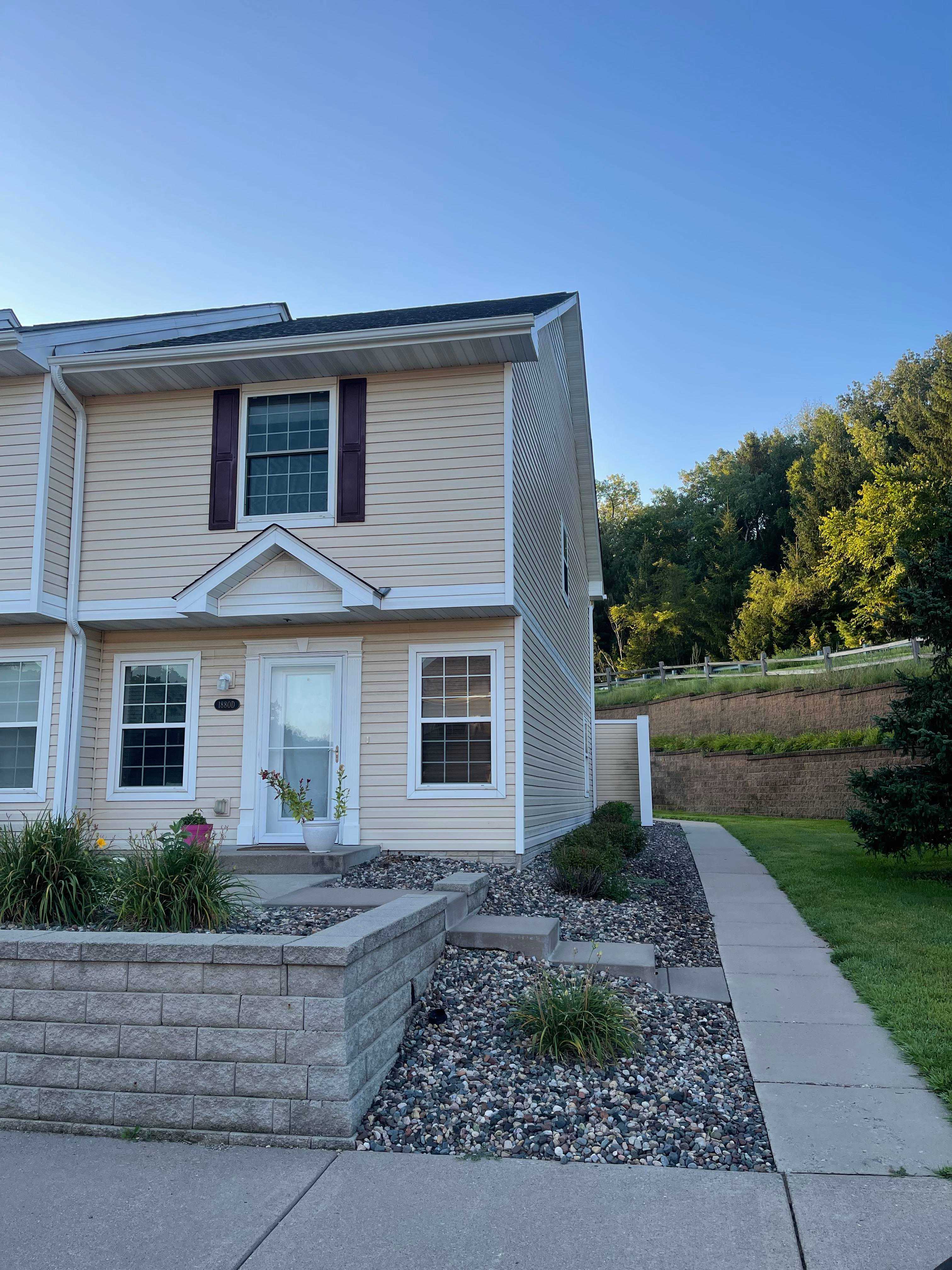 1880 Fisher Way – photo 1 of 20