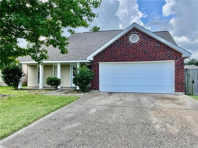 19 RUSH Drive – photo 1 of 16