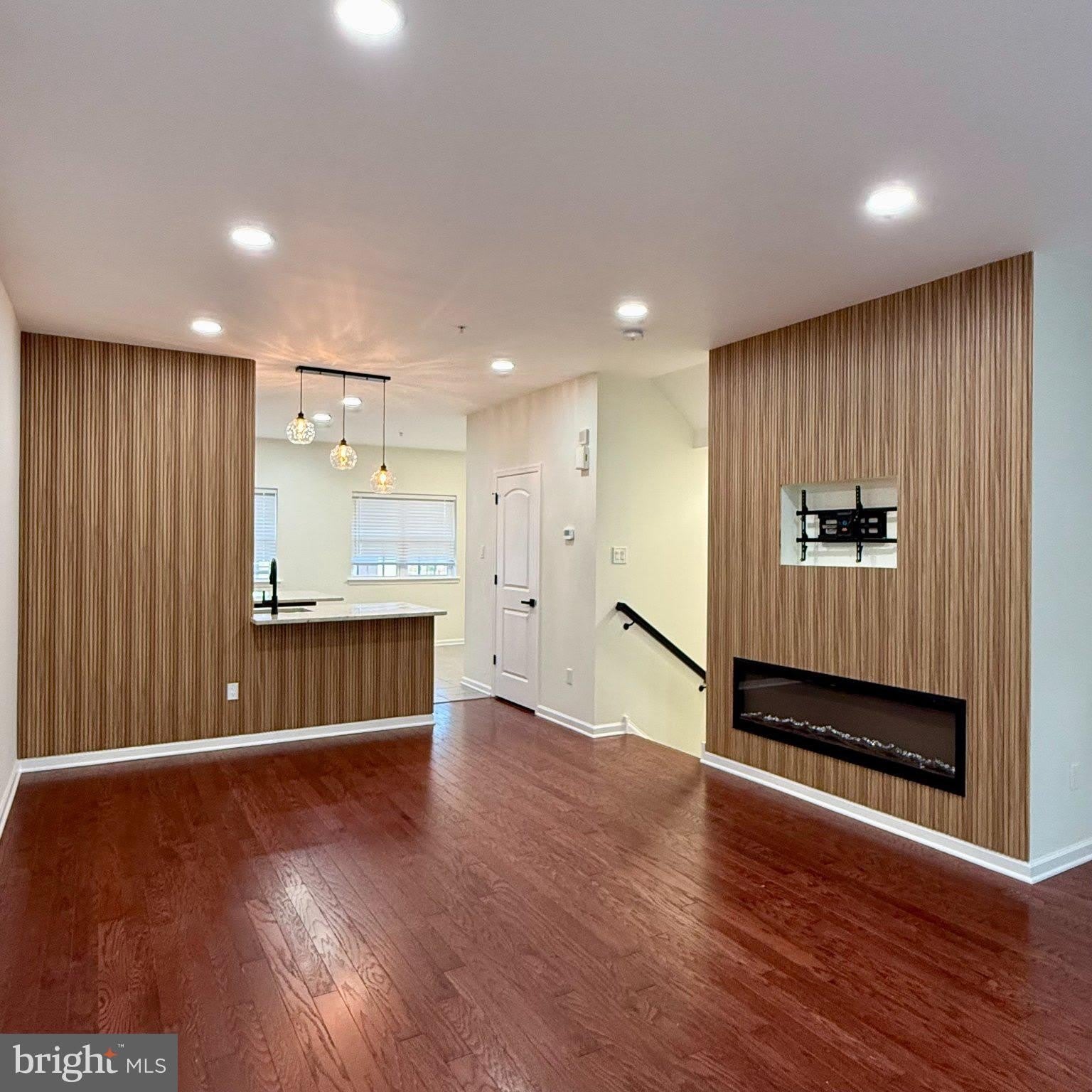 153 MERCER Court – photo 1 of 21