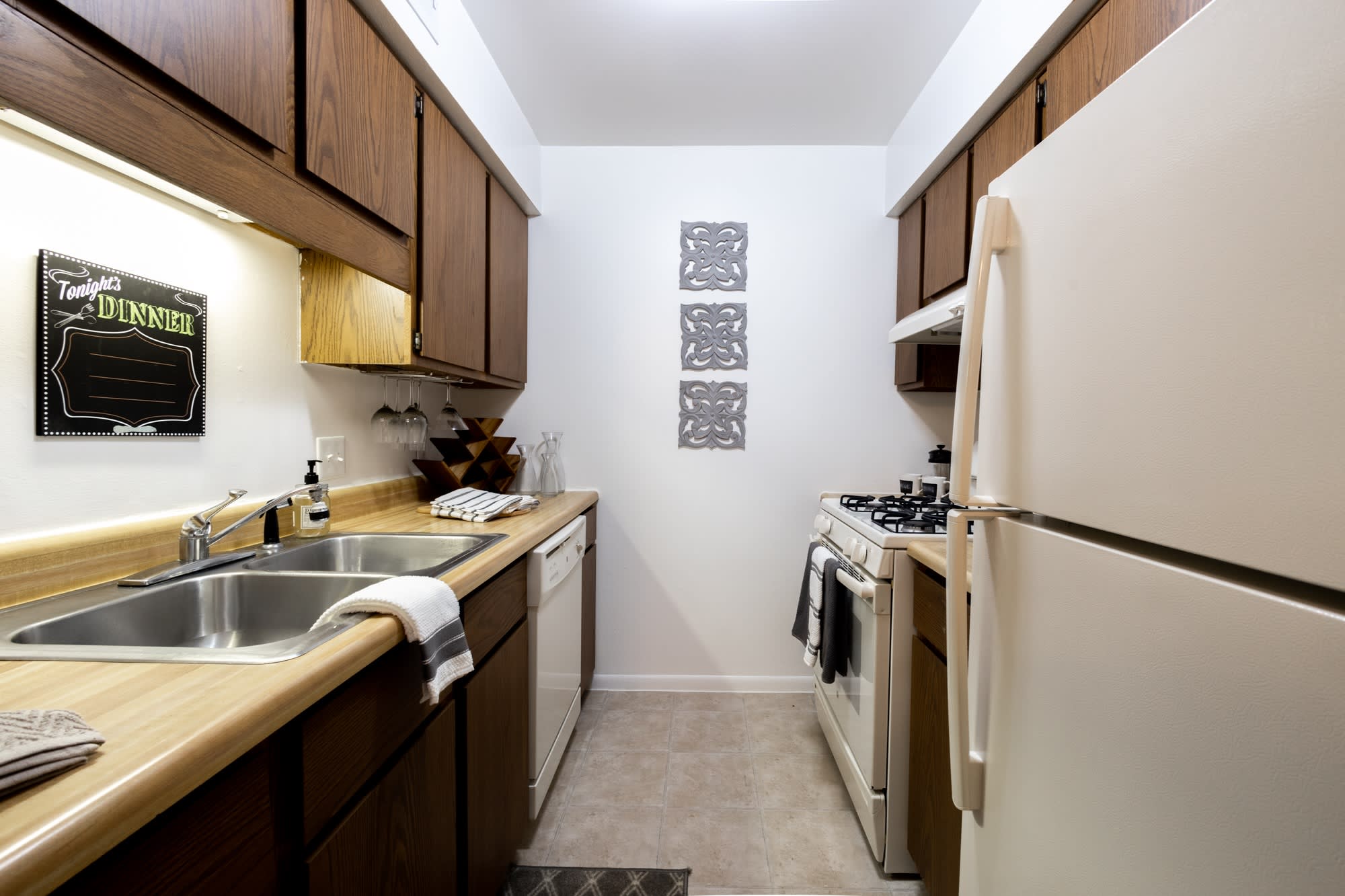 University Park Apartments – photo 1 of 18