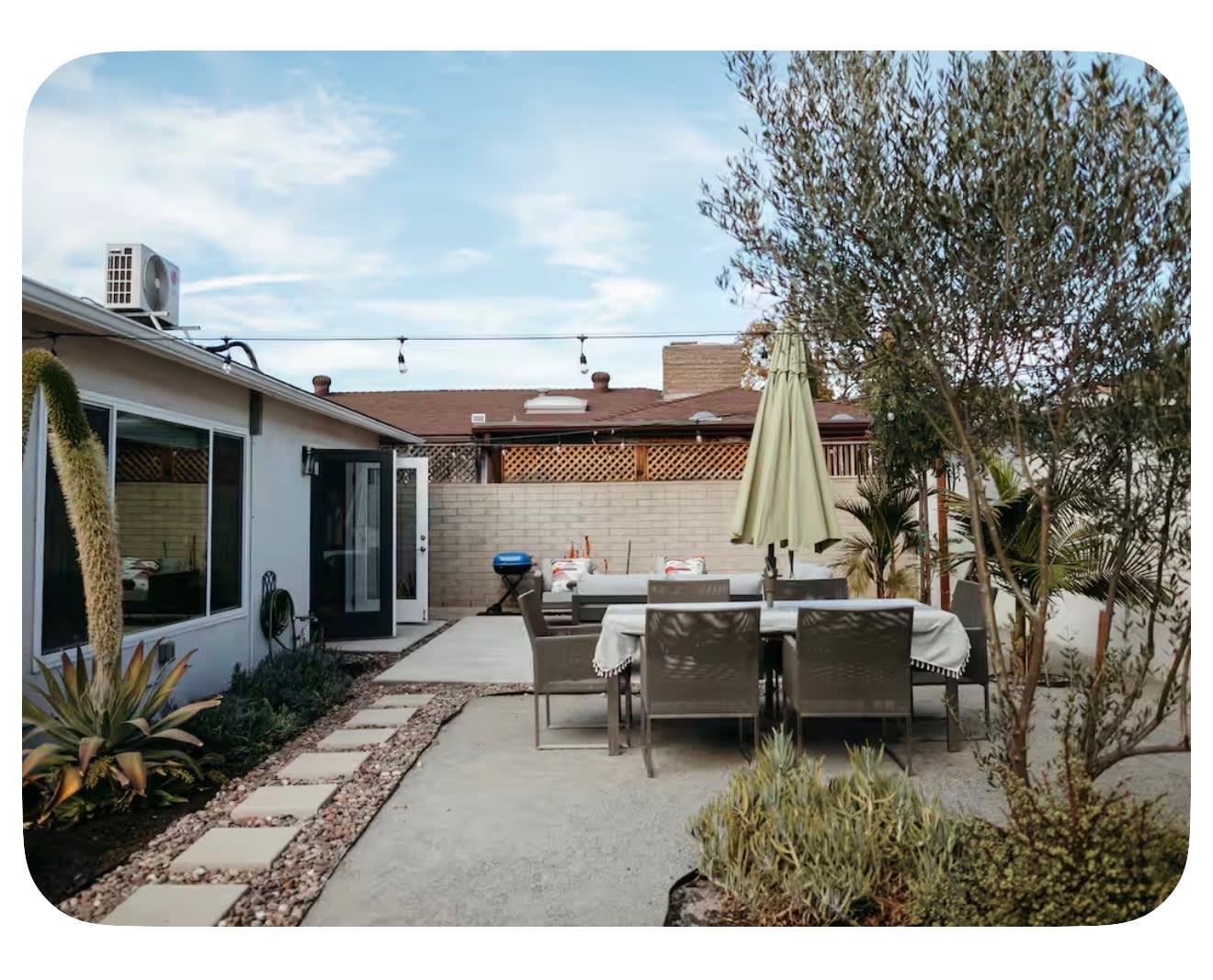 4588 Winona Avenue – photo 1