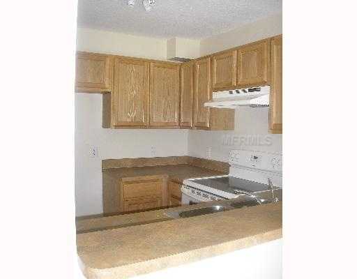 Cozy 3 Bedroom 2 Bath (2 Story) Townhome – photo 1 of 9