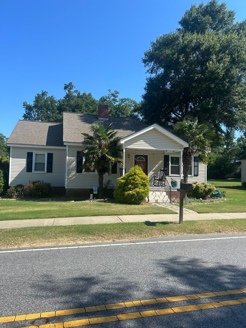 Simpsonville 3Bd 1Ba 1392 Sf – photo 1 of 146