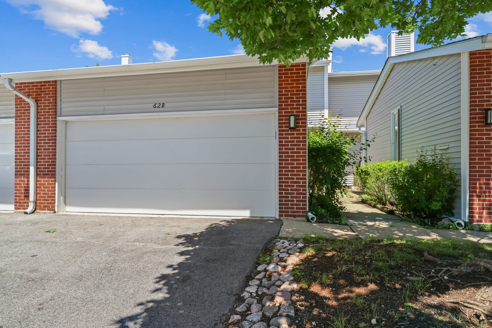 628 Martin Lane – photo 1 of 38